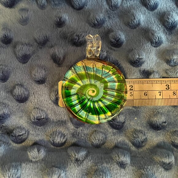 3D Conch‑Inspire Lampwork & Dichroic Glass Pendant - Picture 7 of 9